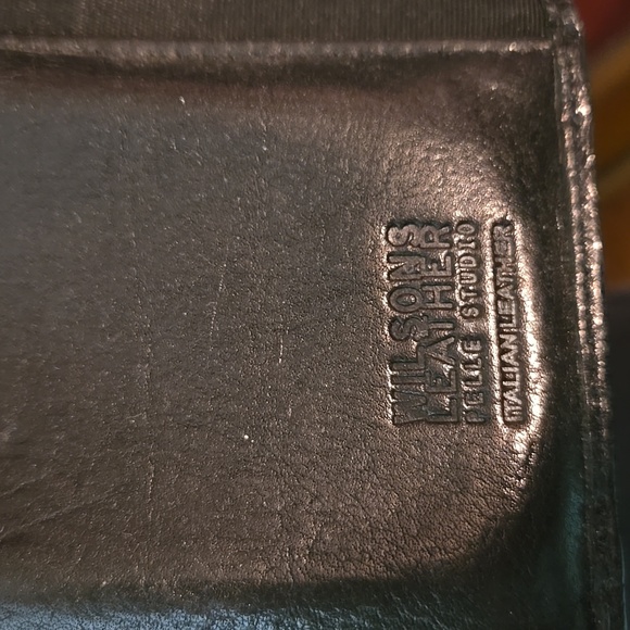 Wilsons Leather Pelle Studio Ladies Black Bifold Wallet & Checkbook - Pre-owned - Picture 7 of 8
